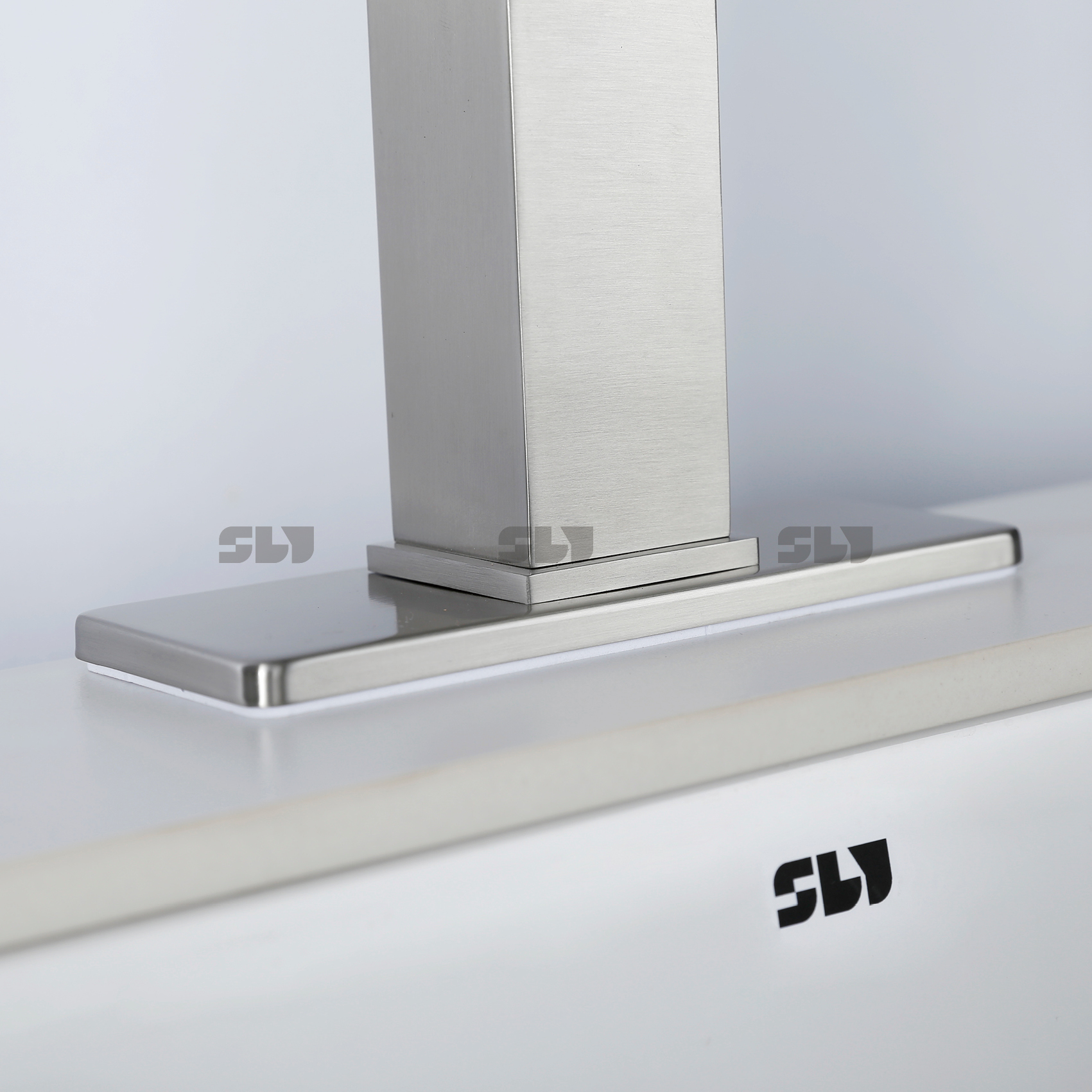 حنفيات الحمام ذات الفتحة الواحدة من الفولاذ المقاوم للصدأ