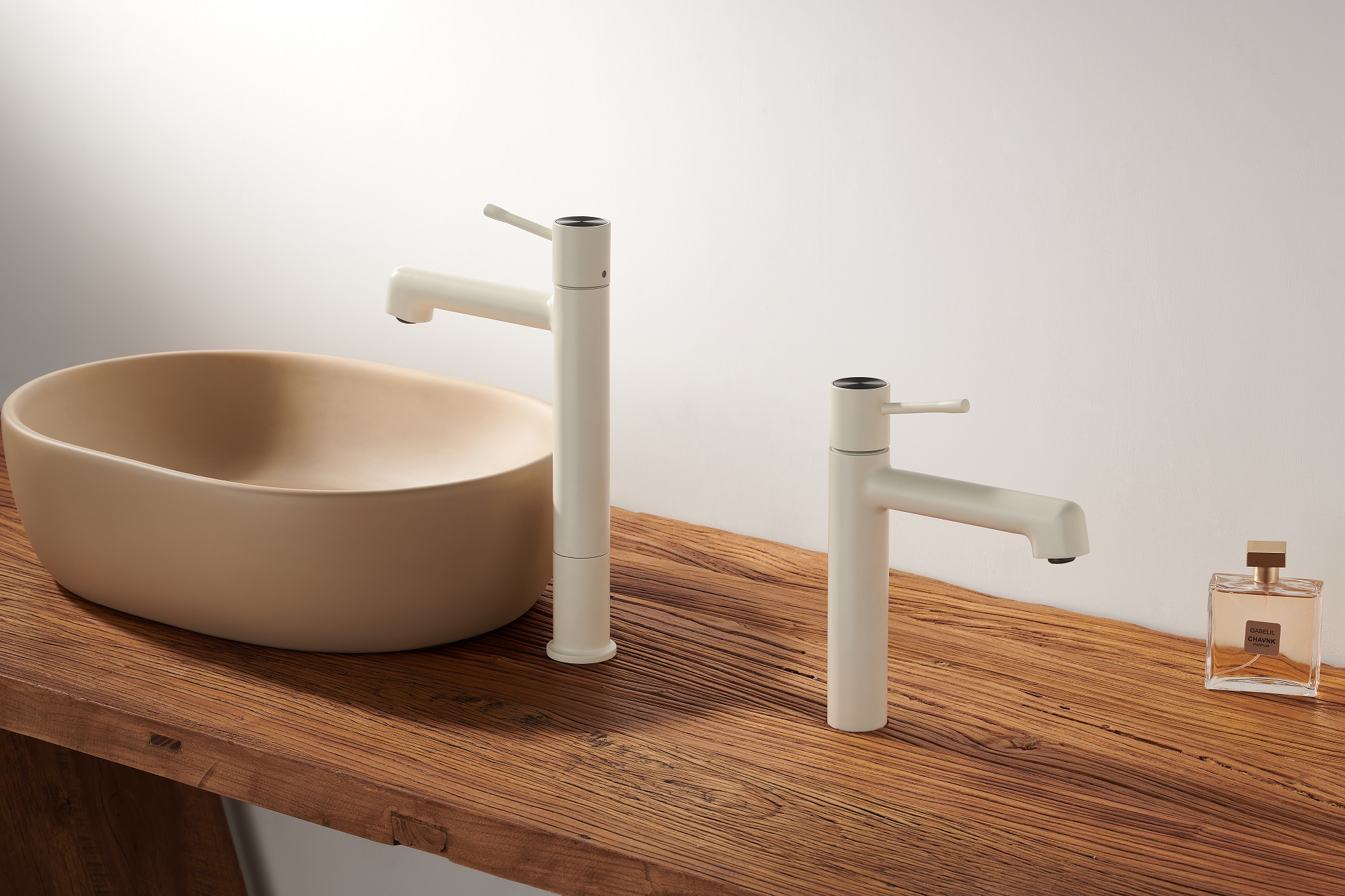 Sly Brass Matte White Best Price Single Lever Hot and Cold Water Mixer Mater Basin Basin Faucet