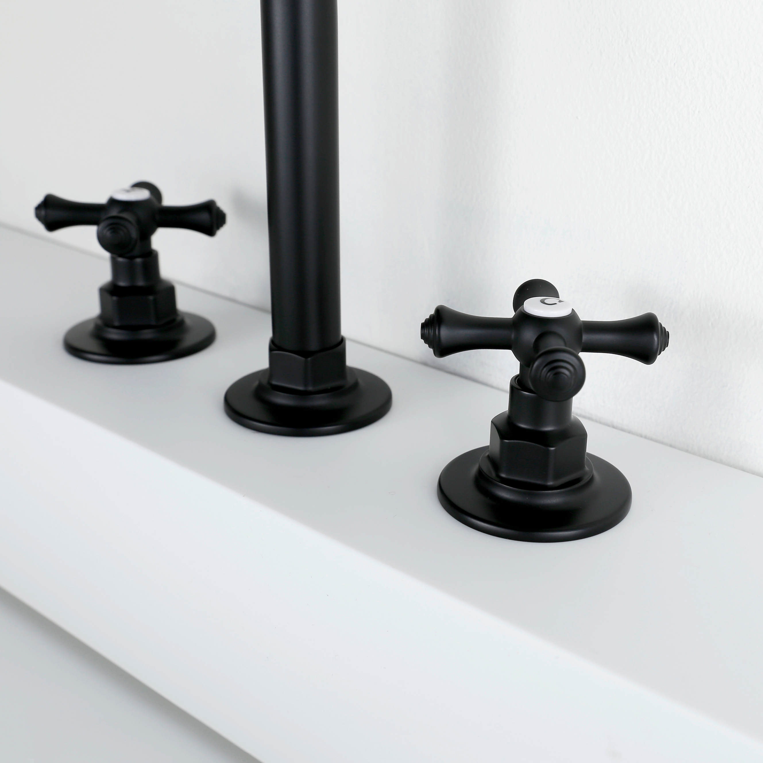 جودة عالية 3 ثقوب مقبض مزدوج الحمام صنبور الحوض الخلاط صنابير الصنابير