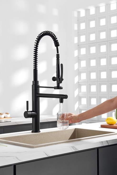 Sly New Modern Modern 304 Matte Black Kitchen Sink Faucet مع سحب لأسفل