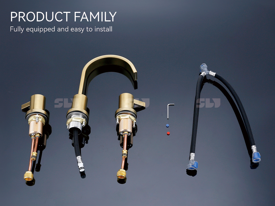 صنابير الحمام الفضية