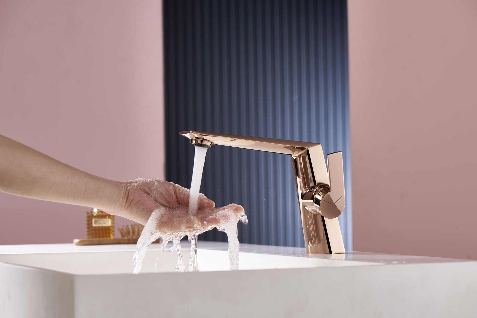 صنبور الحمام الكروم