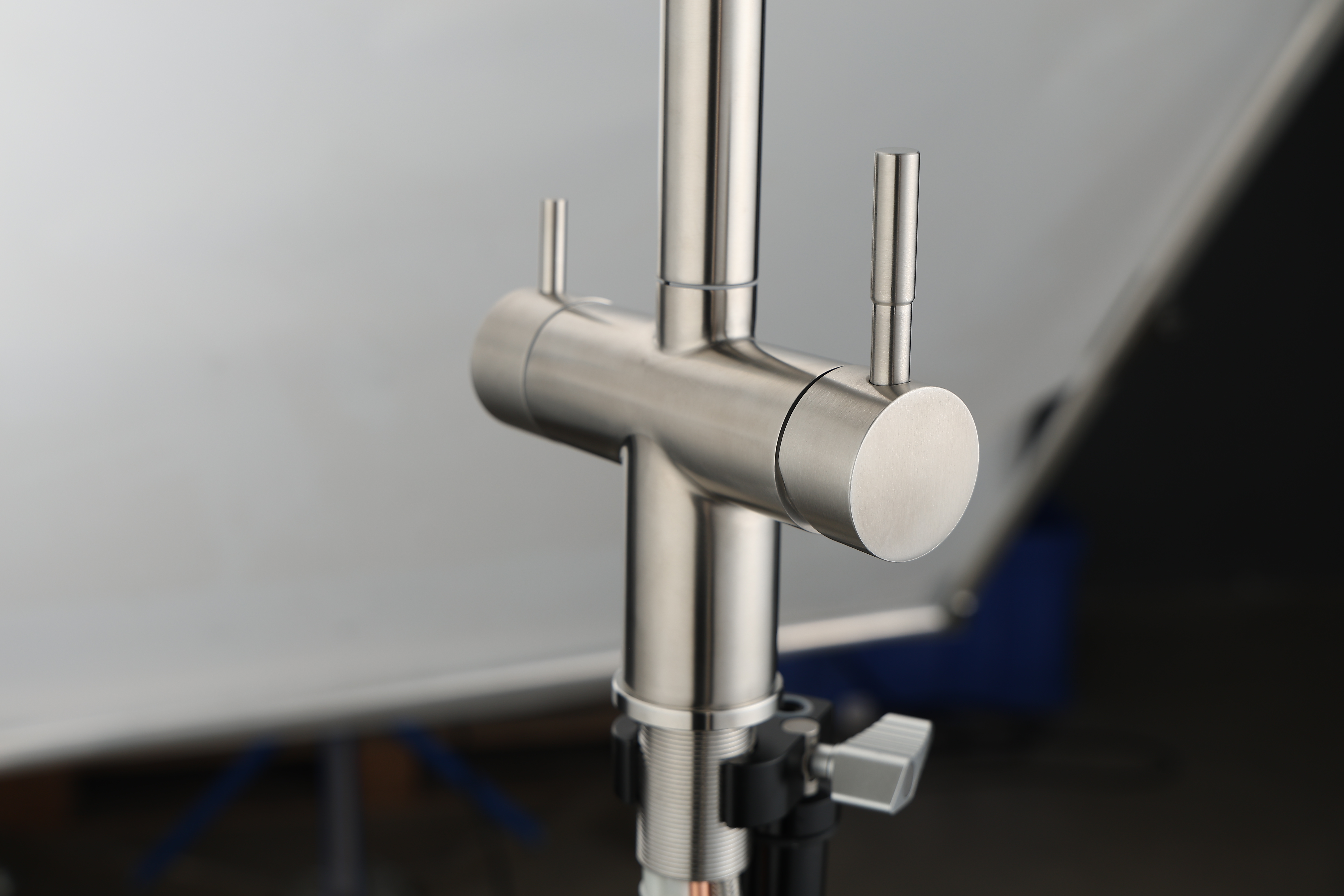 صنبور المطبخ 4 بوصة