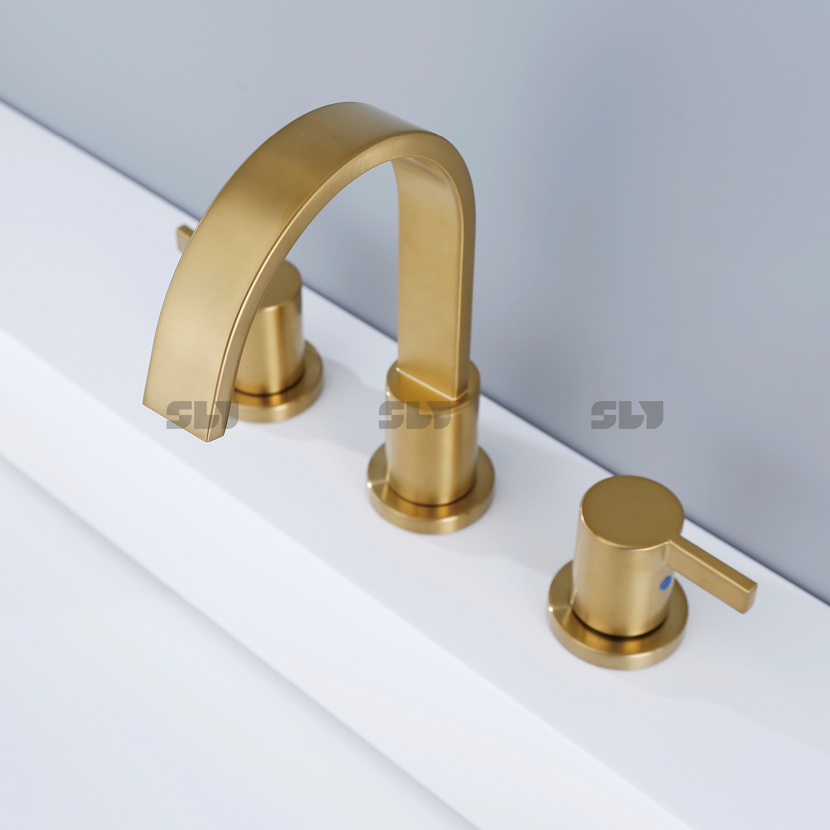 Sly China Good Superior Writed Nickel Faucet على نطاق واسع للحمام الفندق