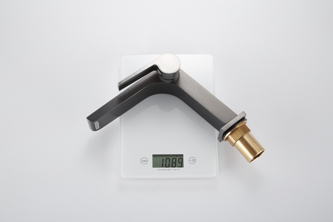 صنبور الحمام من النيكل المصقول