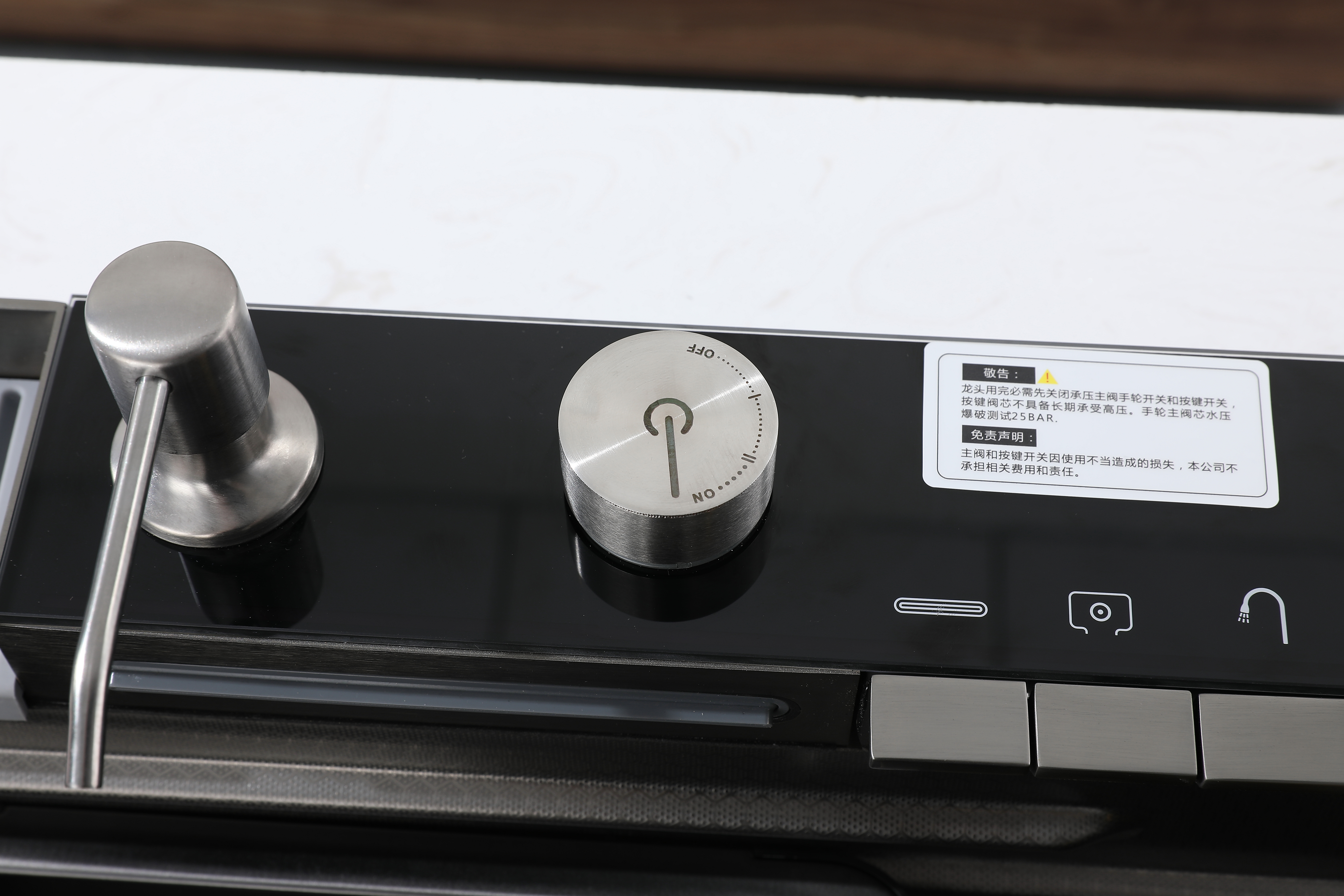 أحواض المطبخ بالقرب مني 