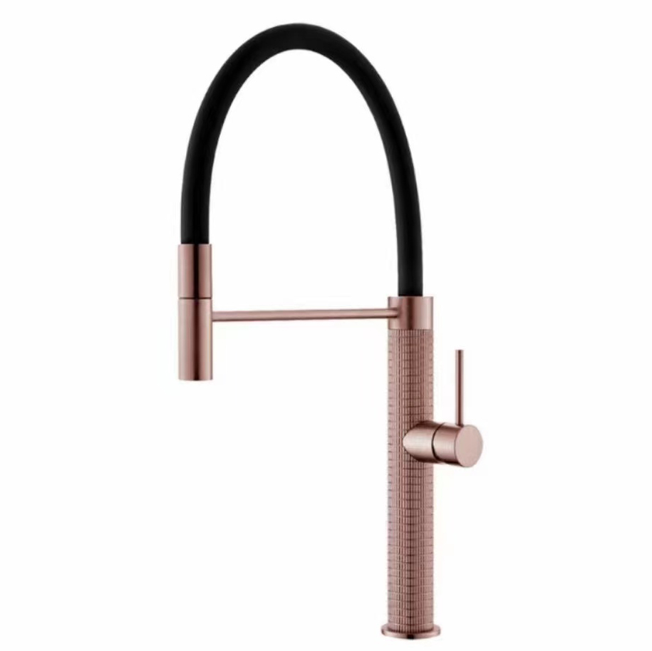 زيت خبيث مصقول Zr Gold Kitchen Sink Faucet وفر الماء الحافظة المطبخ الساخن والباردة